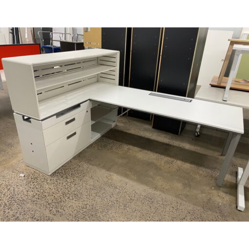 Steelcase Desk and Return with Hob - 2200 x 1600 - SOLD - Image 10