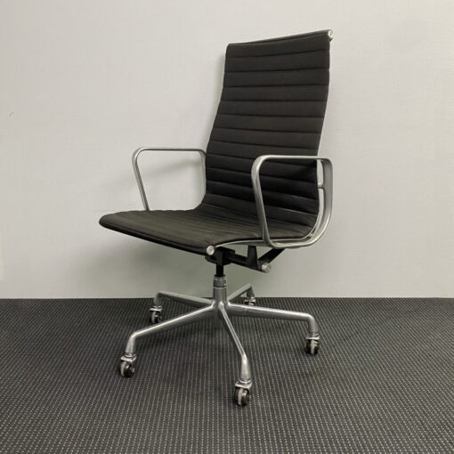 Herman Miller Eames Aluminium Group Executive Chair - SOLD - Image 2