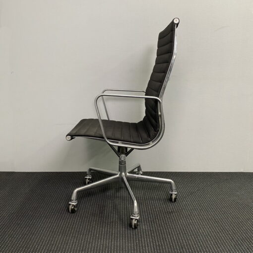 Herman Miller Eames Aluminium Group Executive Chair - SOLD - Image 3