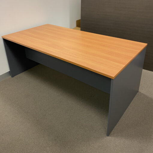Straight Desk - 1800 x 900 - SOLD