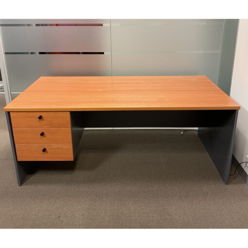 Straight Desk - 1800 x 900 - SOLD