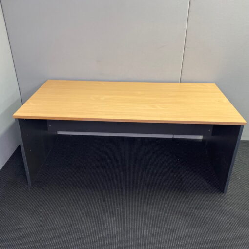 Straight Desk - 1800 x 900 - SOLD