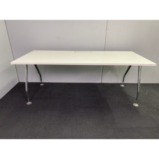 Schiavello Straight Desk - 1800 x 800 - SOLD