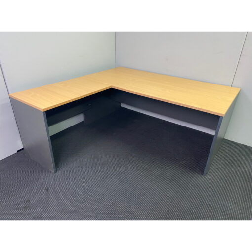 Desk and Return - 1800 x 1800 - SOLD