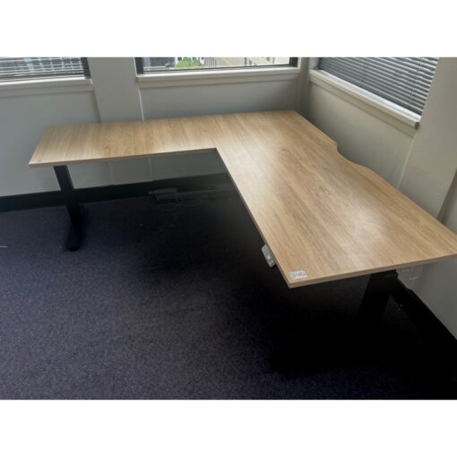 Electric Height Adjustable Desk - 1800 x 1800 - SOLD