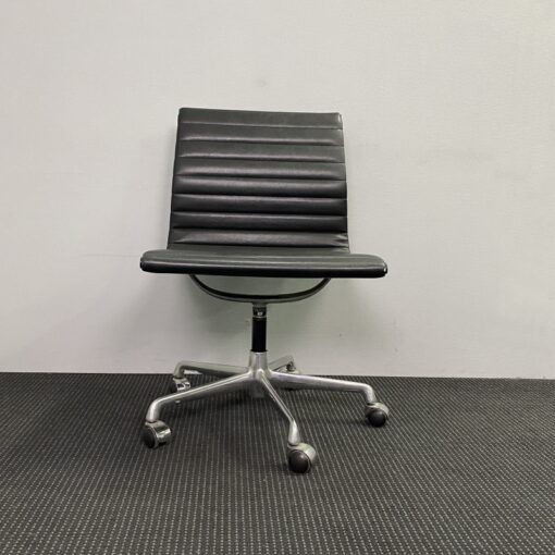 Eames Aluminium Group Executive Chair Made For ICF - SOLD - Image 2