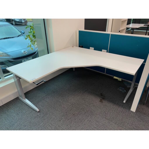 Manual Height Adjustable Corner Workstation 1800 x 1800 - SOLD