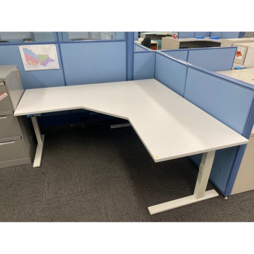 Electric Height Adjustable Corner Workstation 1800 x 1800 - SOLD - Image 2