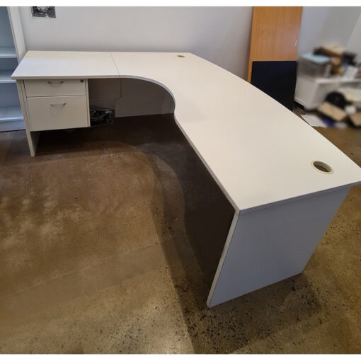 Executive Corner Workstation - 2100 x 1800 - SOLD