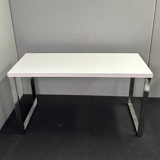 Straight Desk - 1400 x 600 - SOLD