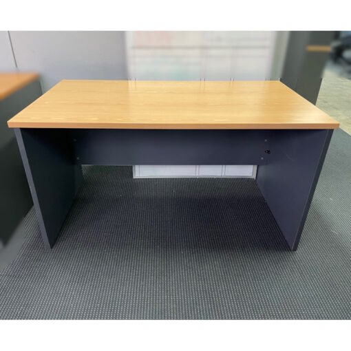 Straight Desk - 1350 x 750 - SOLD