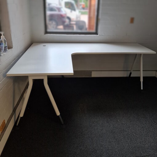 Corner Workstation - 2100 x 1500 - SOLD
