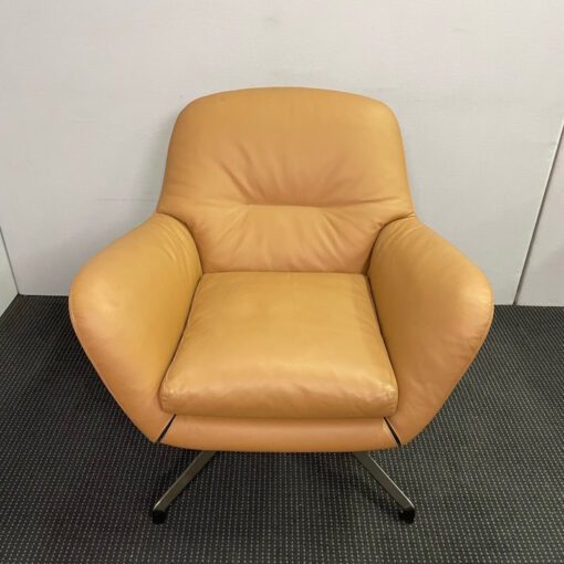 Minotti Jensen Swivel Armchairs - SOLD - Image 4