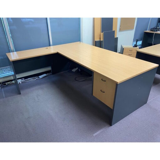 Desk and Return 2100 x 1800 - SOLD - Image 2