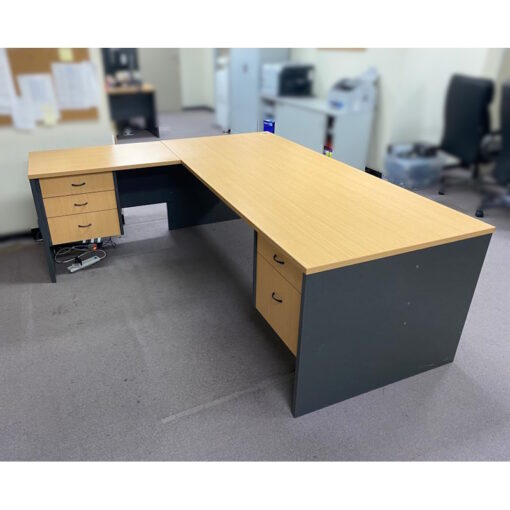 Desk and Return 1800 x 2100 - SOLD - Image 2