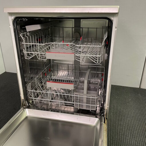 Bosch SMS66JI01A Serie 6 Freestanding Dishwasher - SOLD - Image 4