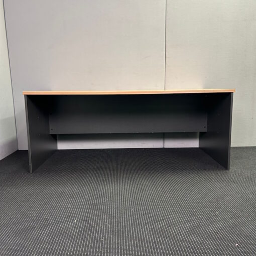 Straight Desk - 1800 x 900 - SOLD - Image 3