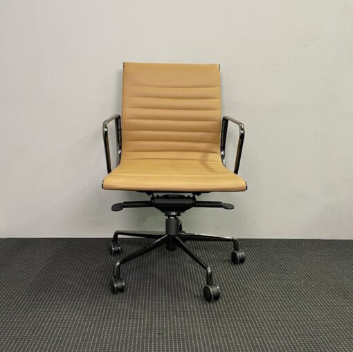 Sax Leather Executive Chairs by KROSt - SOLD