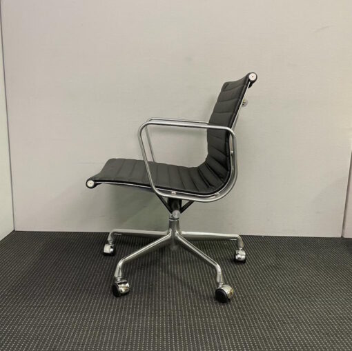 Herman Miller Eames Aluminium Group Boardroom Chair - SOLD - Image 3