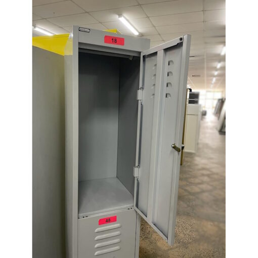 Steelco Steel 2 Doors Single Bank Lockers - SOLD - Image 3
