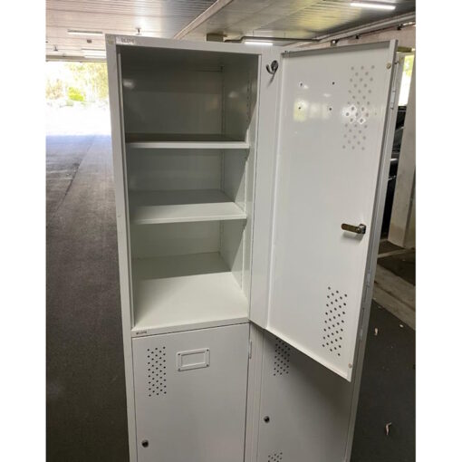 Locker 4 doors - SOLD - Image 4