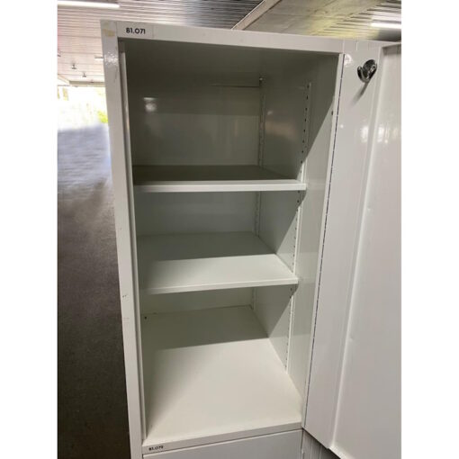 Locker 4 doors - SOLD - Image 3