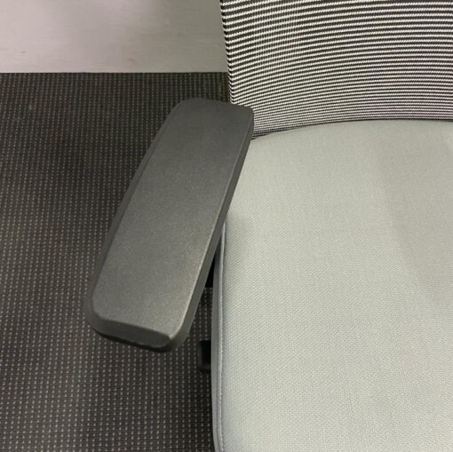 Mesh Office Chair - 1 available - Image 5
