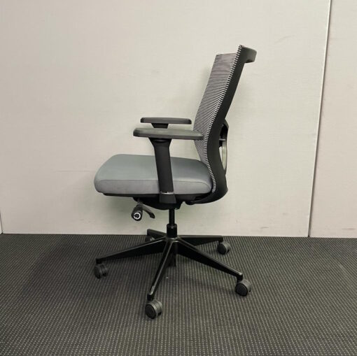 Mesh Office Chair - 1 available - Image 3