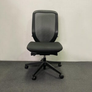Okamura Sylphy Japanese Office Chair – 1 available