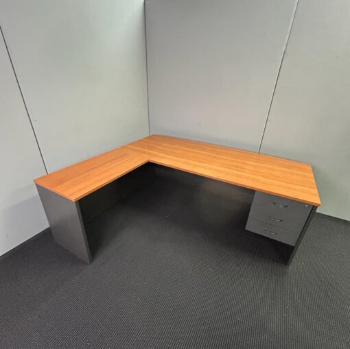 Desk & Return 2100 x 1800 - SOLD - Image 2