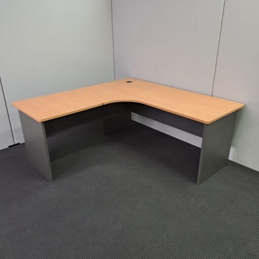 Corner Workstation 1800 x 1800 - SOLD