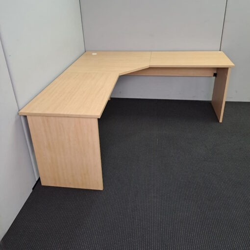 Corner Workstation 1800 x 1800 - SOLD