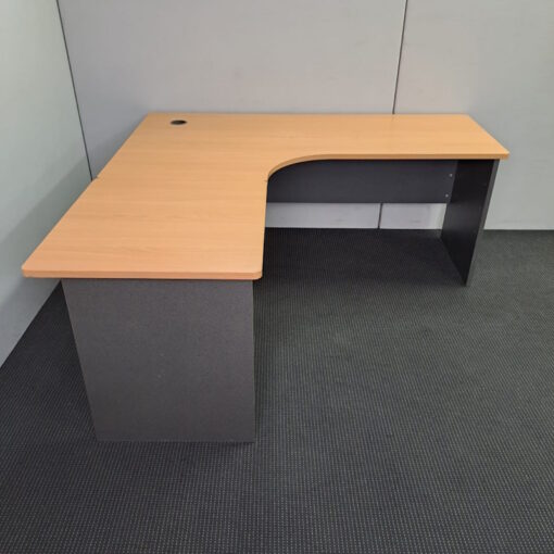 Corner Workstation 1800 x 1800 - SOLD - Image 3