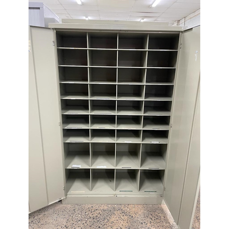 Brownbuilt cabinet clearance