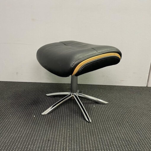 IMG Comfort Norway Space 57.57 Recliner & Ottoman - SOLD - Image 13