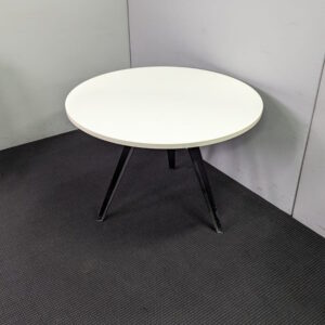 Round Table 1050D - 2 available