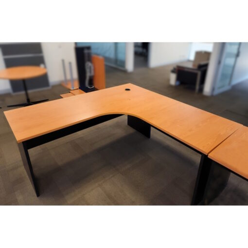 Corner Workstations Various Sizes - 3 available - Image 2