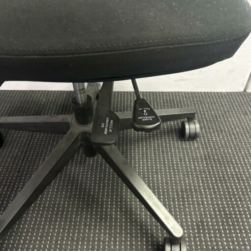 Xagon Task Chair by Diami - 7 available - Image 5