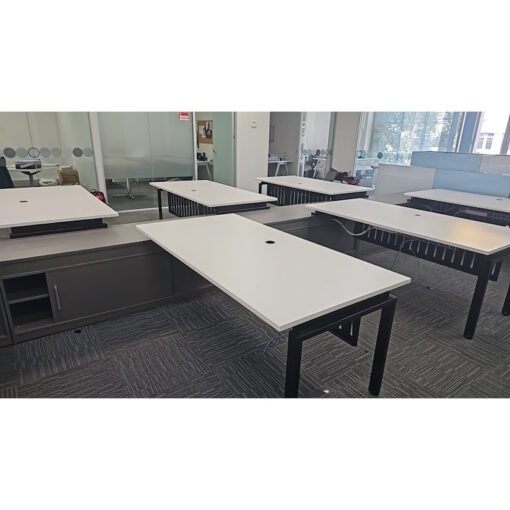 2/4/6/8 Person Desk 4000 wide