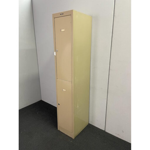 2 Doors Locker - 1 available - Image 2