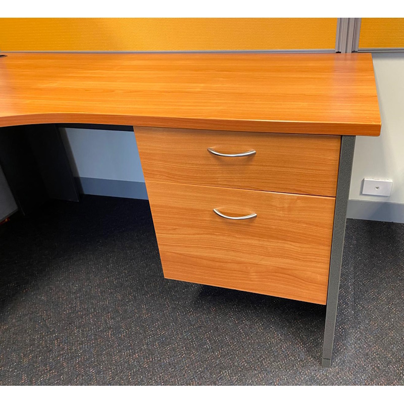 corner-workstation-1600-x-1500-sold-canterbury-used-office-furniture