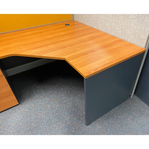 Corner Workstation - 1800 x 1500 - 1 available - Image 3