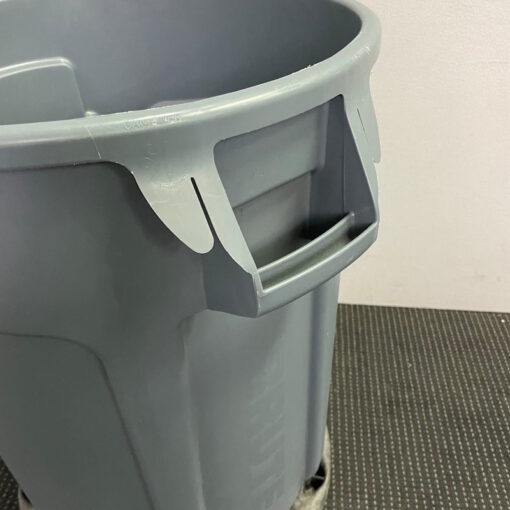 BRUTE 75.7L Vented Round Container Bin with Dolly - SOLD - Image 4