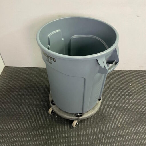 BRUTE 75.7L Vented Round Container Bin with Dolly - SOLD - Image 3