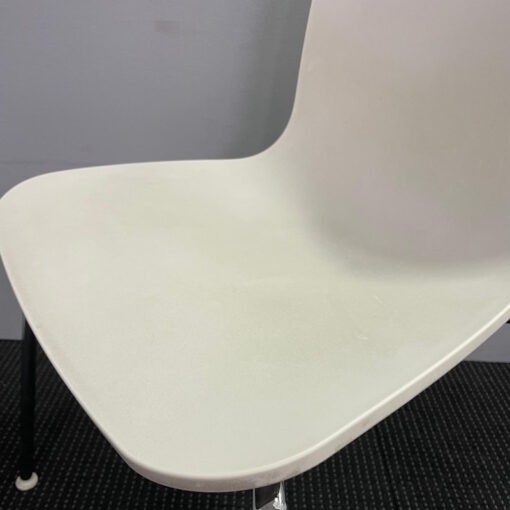 HAL Tube Stackable Chair by Vitra - 4 available - Image 5