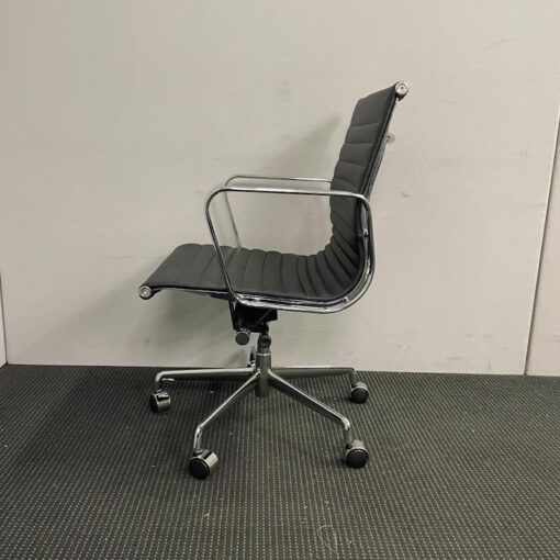 Boardroom Chair - 1 available - Image 4