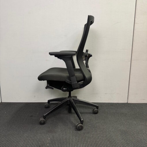 Mesh Office Chair by Bestuhl - 2 available - Image 4