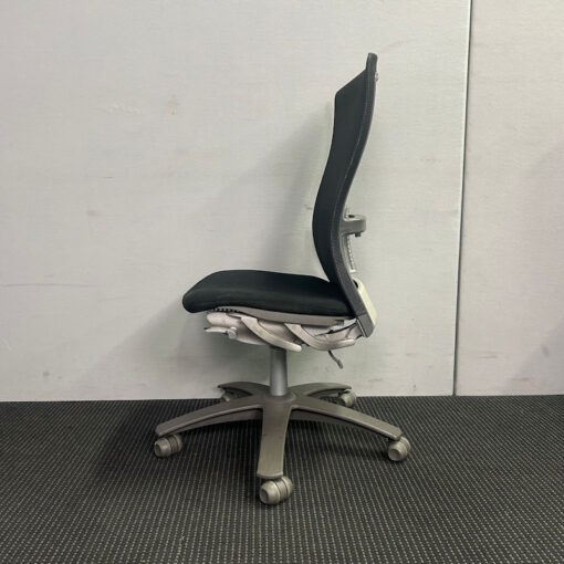 Life® Chair by Formway - SOLD - Image 4