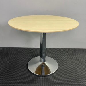 Round Table - 900mm in Diameter - 1 available