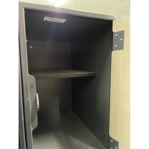 9 Doors Lockers - SOLD - Image 5